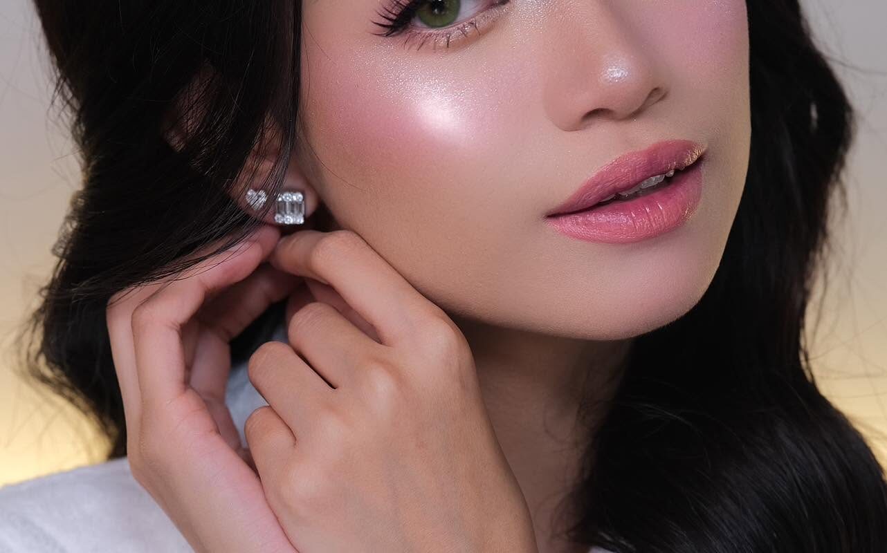 Nelsy Ernst Pro-Make Up — Hair & Makeup